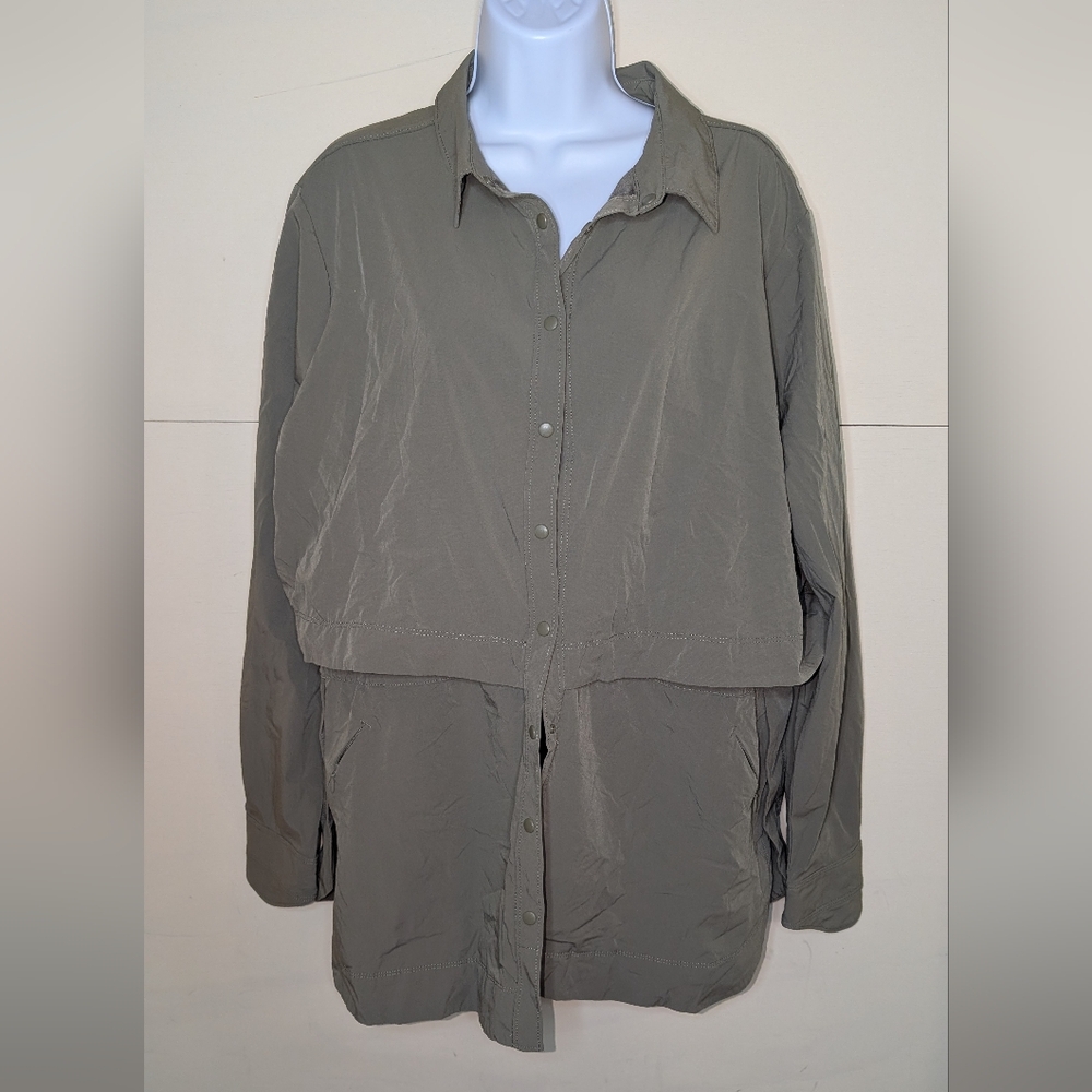 Duluth Lightweight Windbreaker Jacket Button Up Olive Green